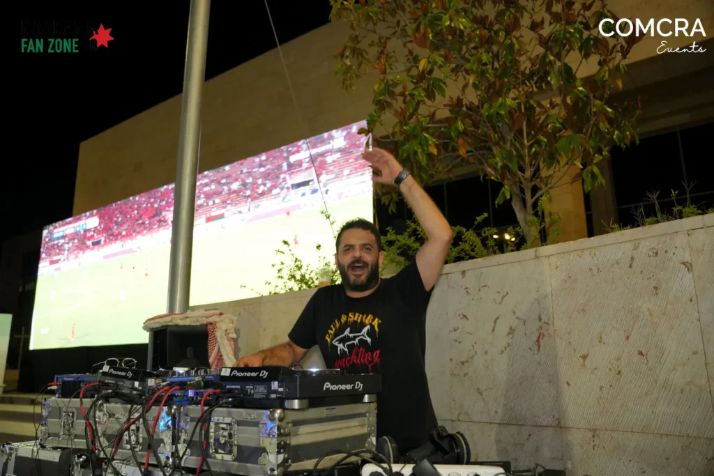 NASHAMA FAN ZONE by COMCRA